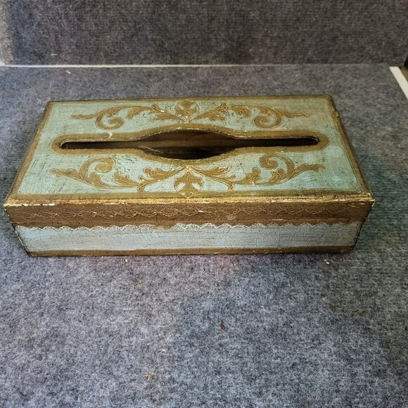 Vintage Tissue Box Cover in Green and Gold - Picture 1 of 5